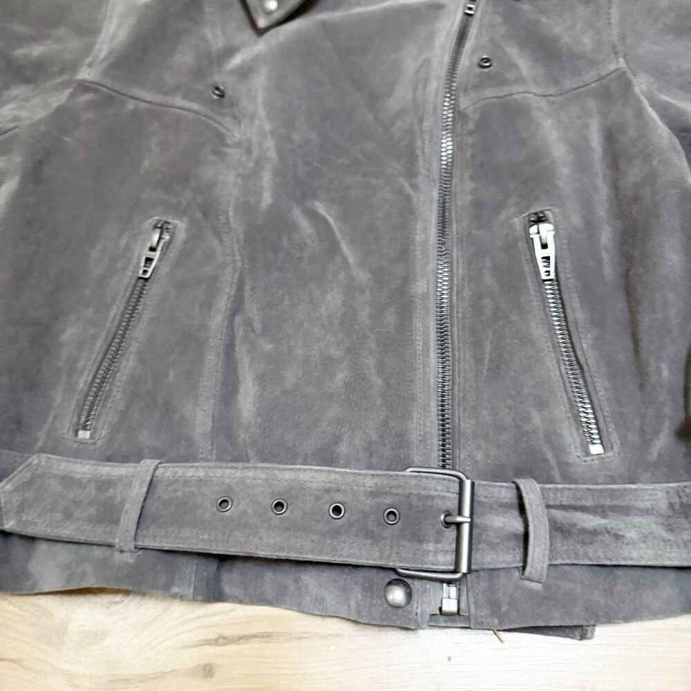 BLANK NYC | Suede Moto Asymmetrical Jacket High Altitude Gray Taupe | 1X (Plus) - Picture 5 of 10
